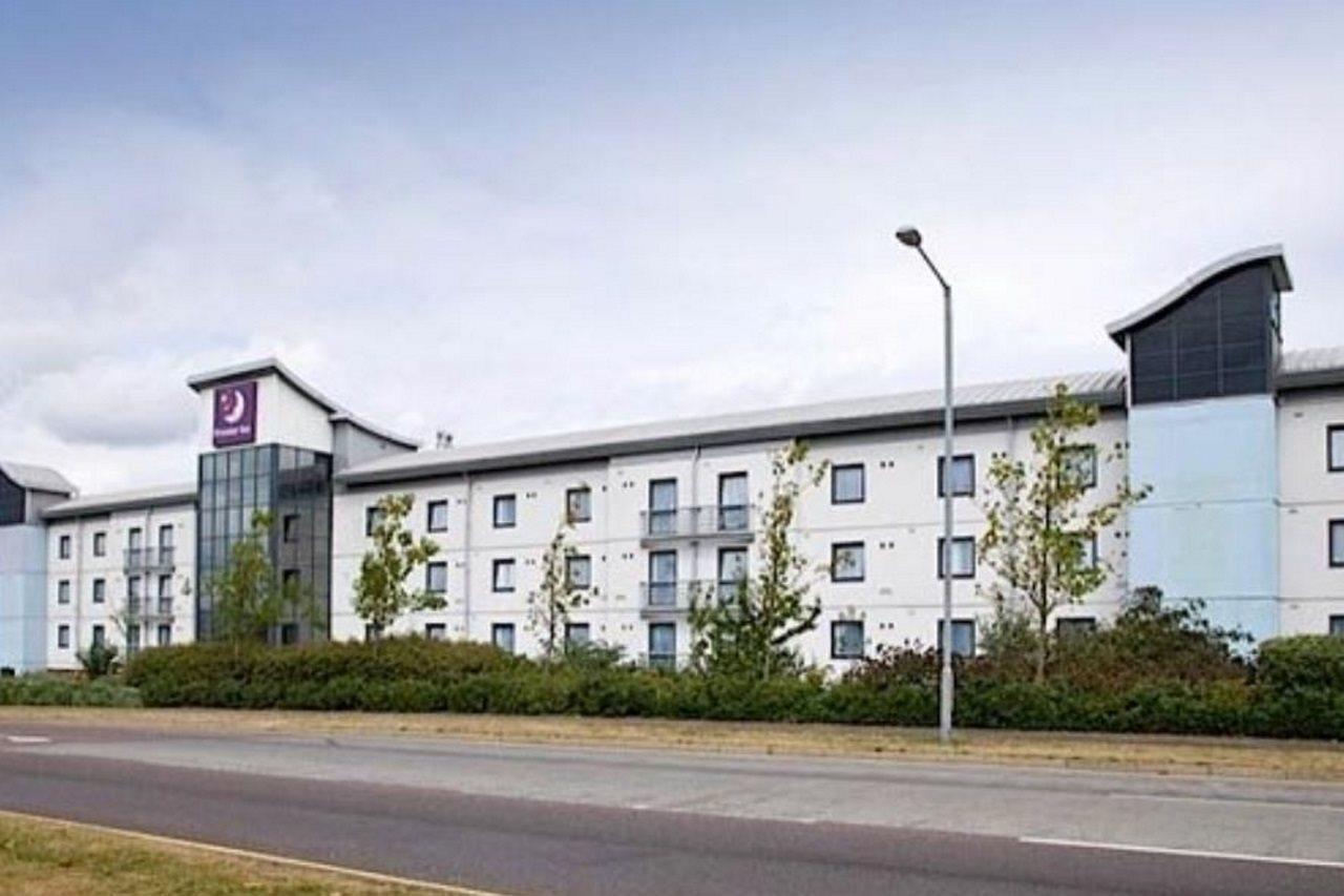 Premier Inn London Enfield Eksteriør bilde